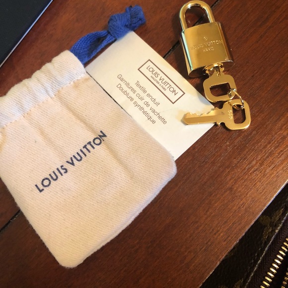 ✨SOLD✨ Authentic Lena Louis Vuitton MM - Picture 5 of 6